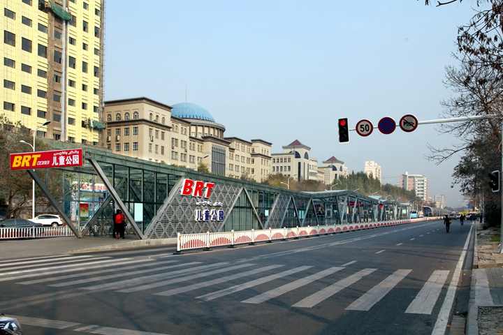 乌鲁木齐市快速公交系统BRT1号线AYX爱体育